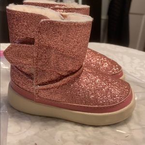 Glitter pink toddler Uggs size 4/5